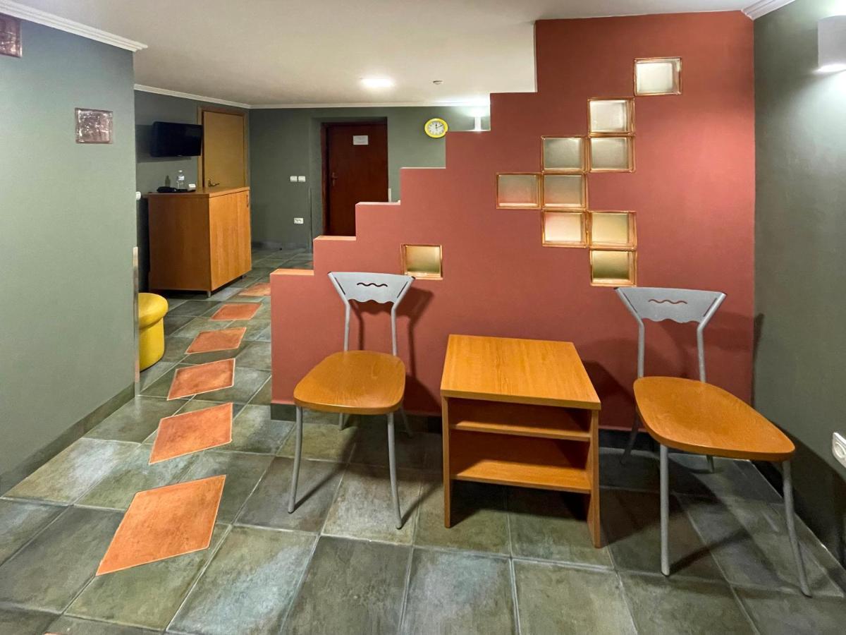 Economy Room In Hotel Eney Лвив Екстериор снимка